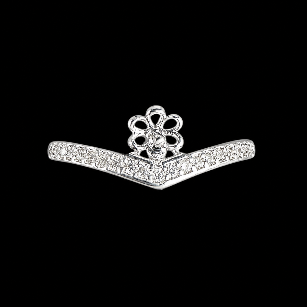 Simple Sparkle V Band Ring