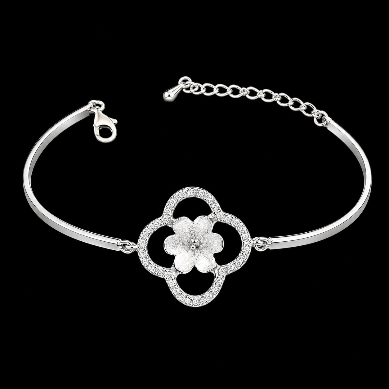Clover Sparkle Bracelet