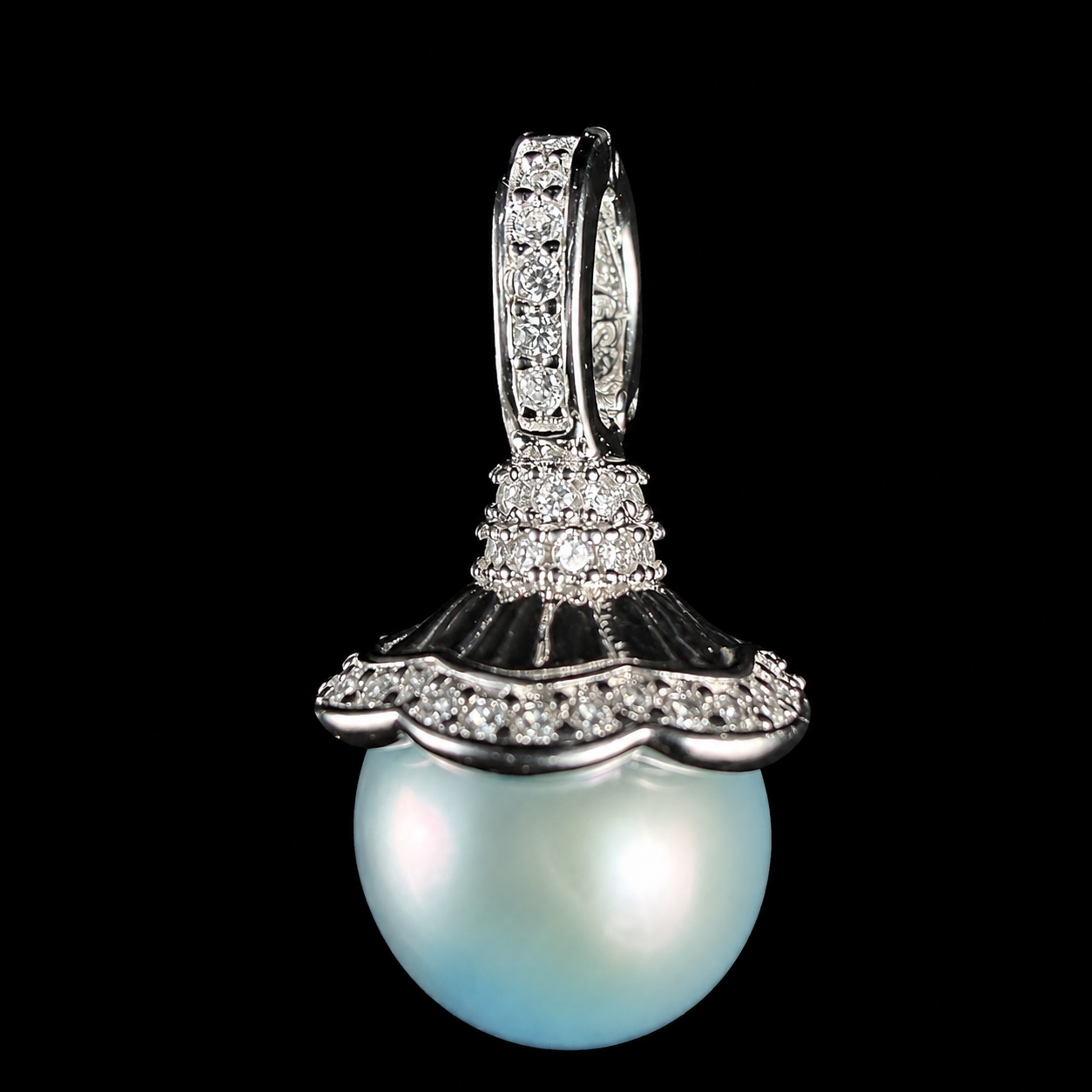 Crystal Fluted Pearl Pendant