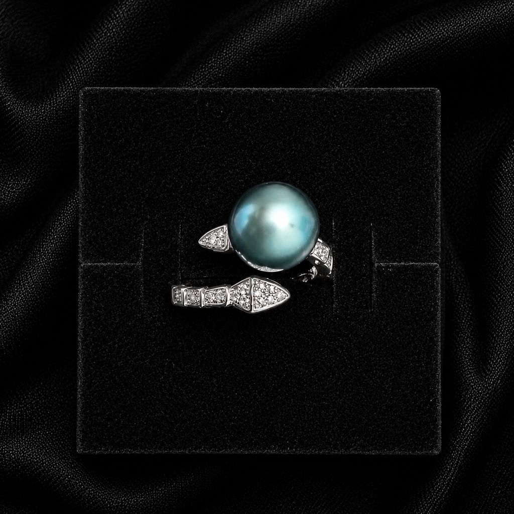 Sparkly Snake Ring