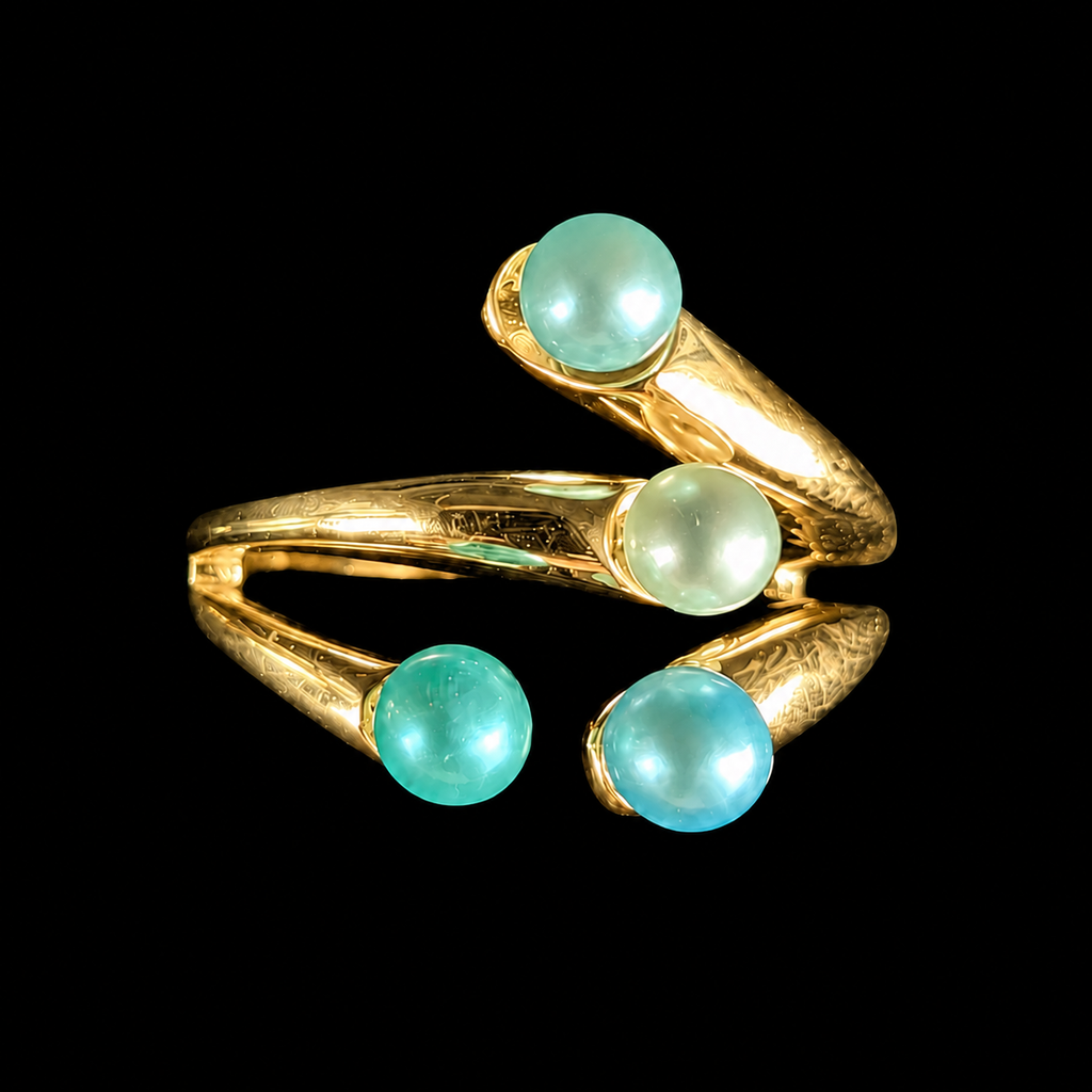 Gold Gleaming Curve Pearl Ring
