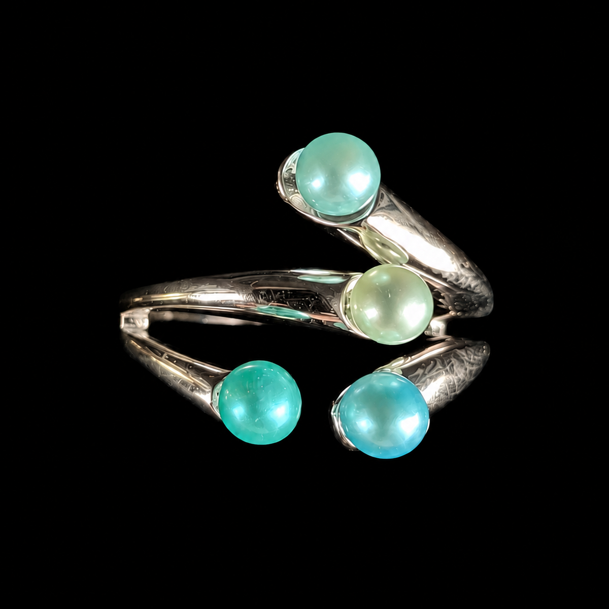 Silver Gleaming Curve Pearl Ring