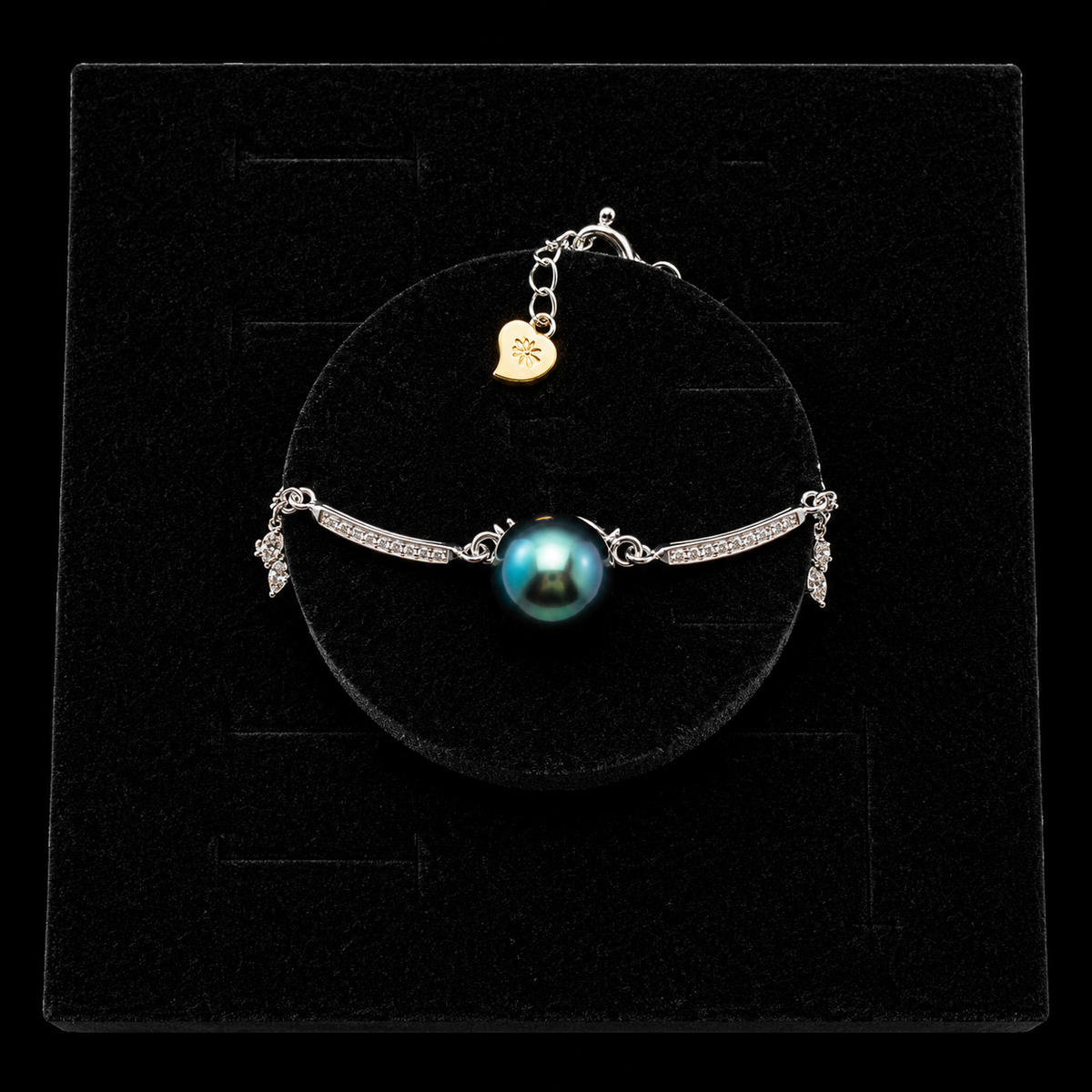 Silver Glitz Pearl Bracelet