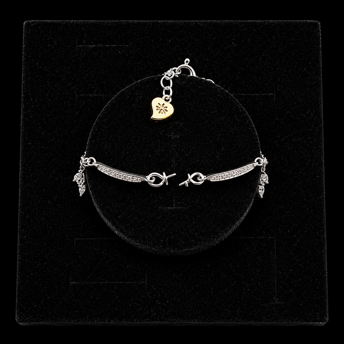 Silver Glitz Pearl Bracelet