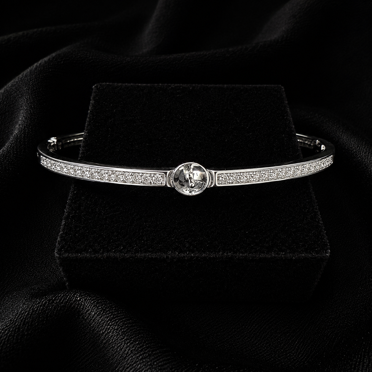 Sparkly Single Pearl Bangle
