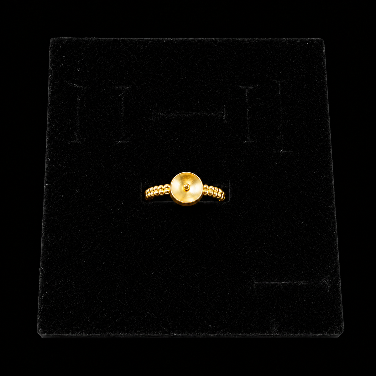 Gold Grooved Pearl Ring
