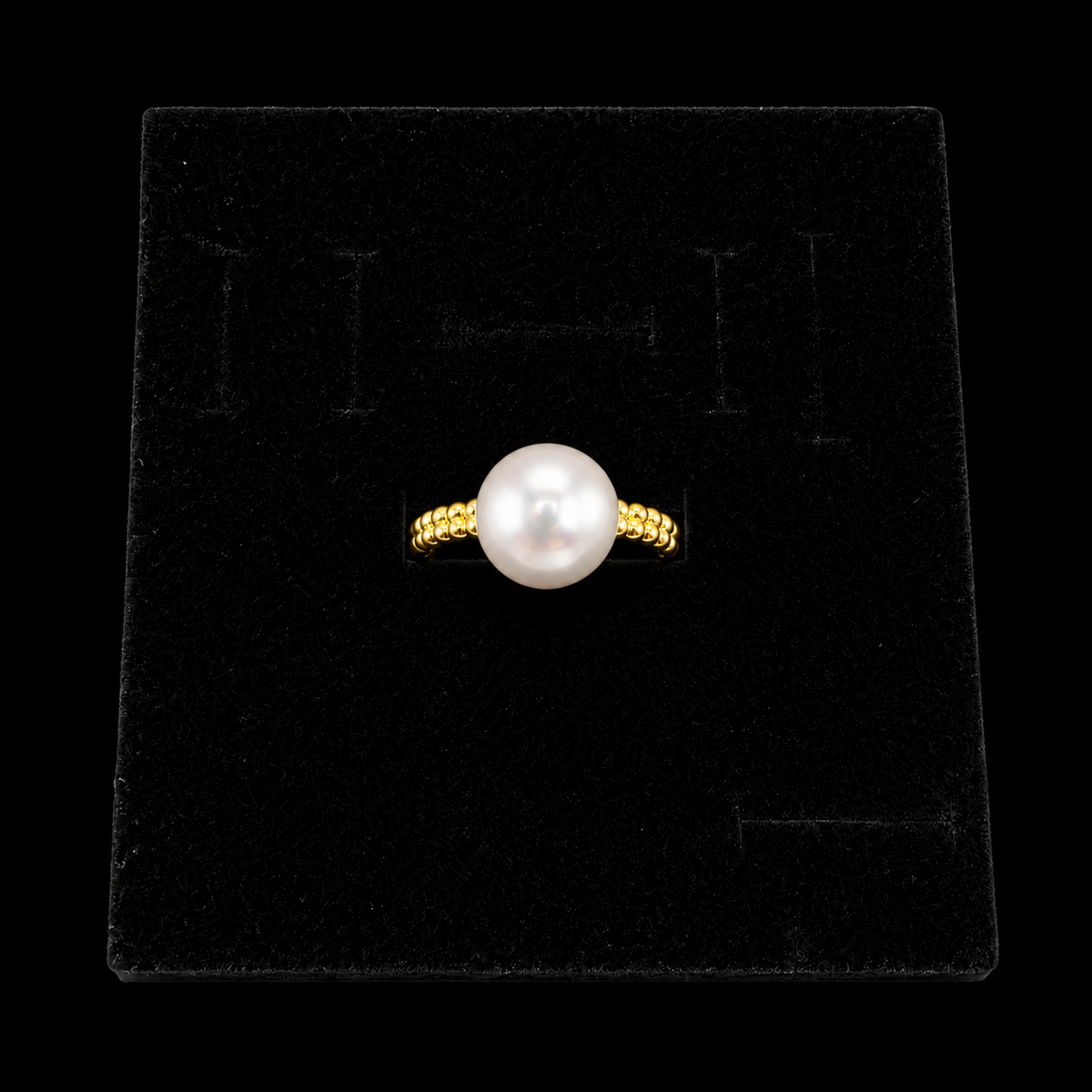 Gold Grooved Pearl Ring