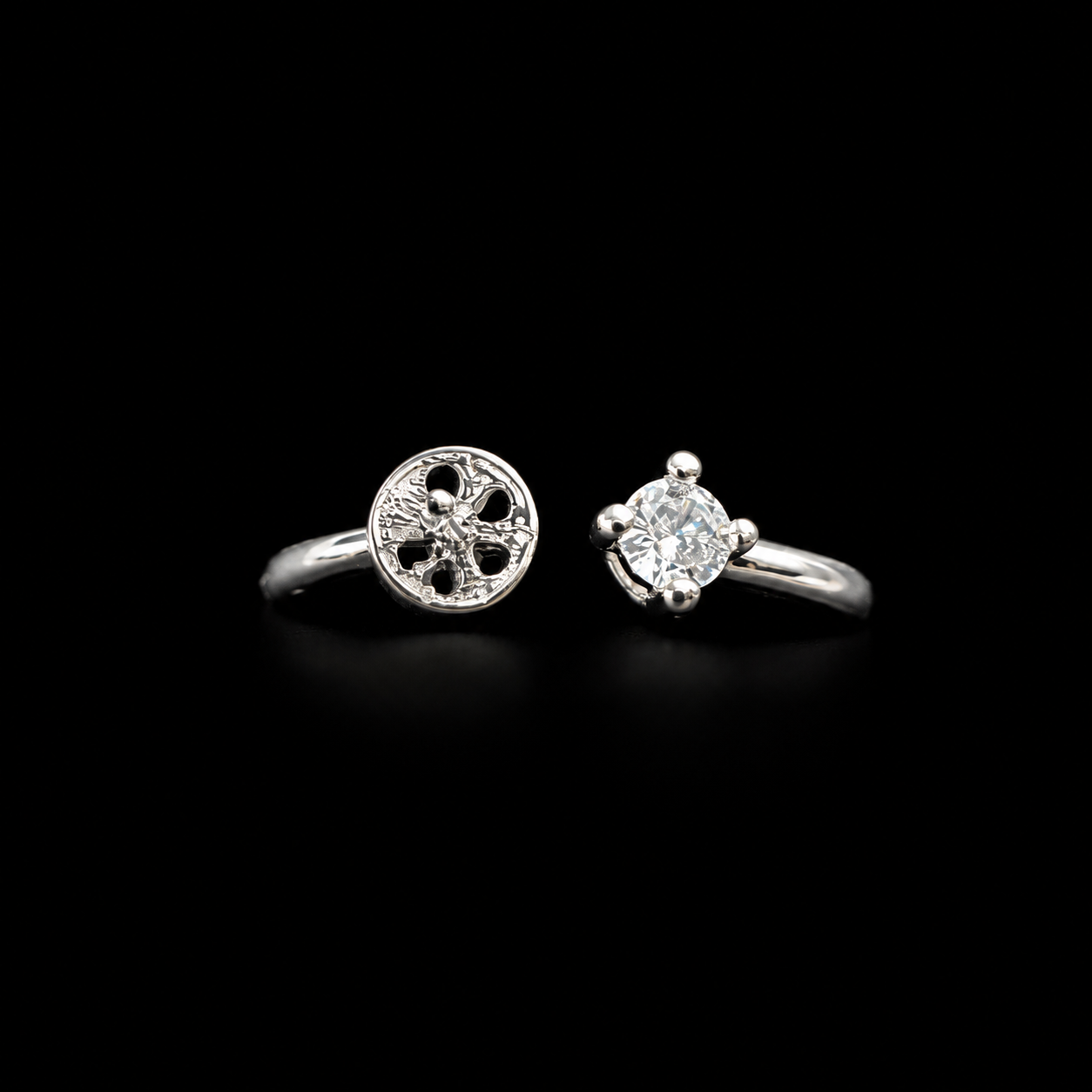 Single Sparkle Simple Ring