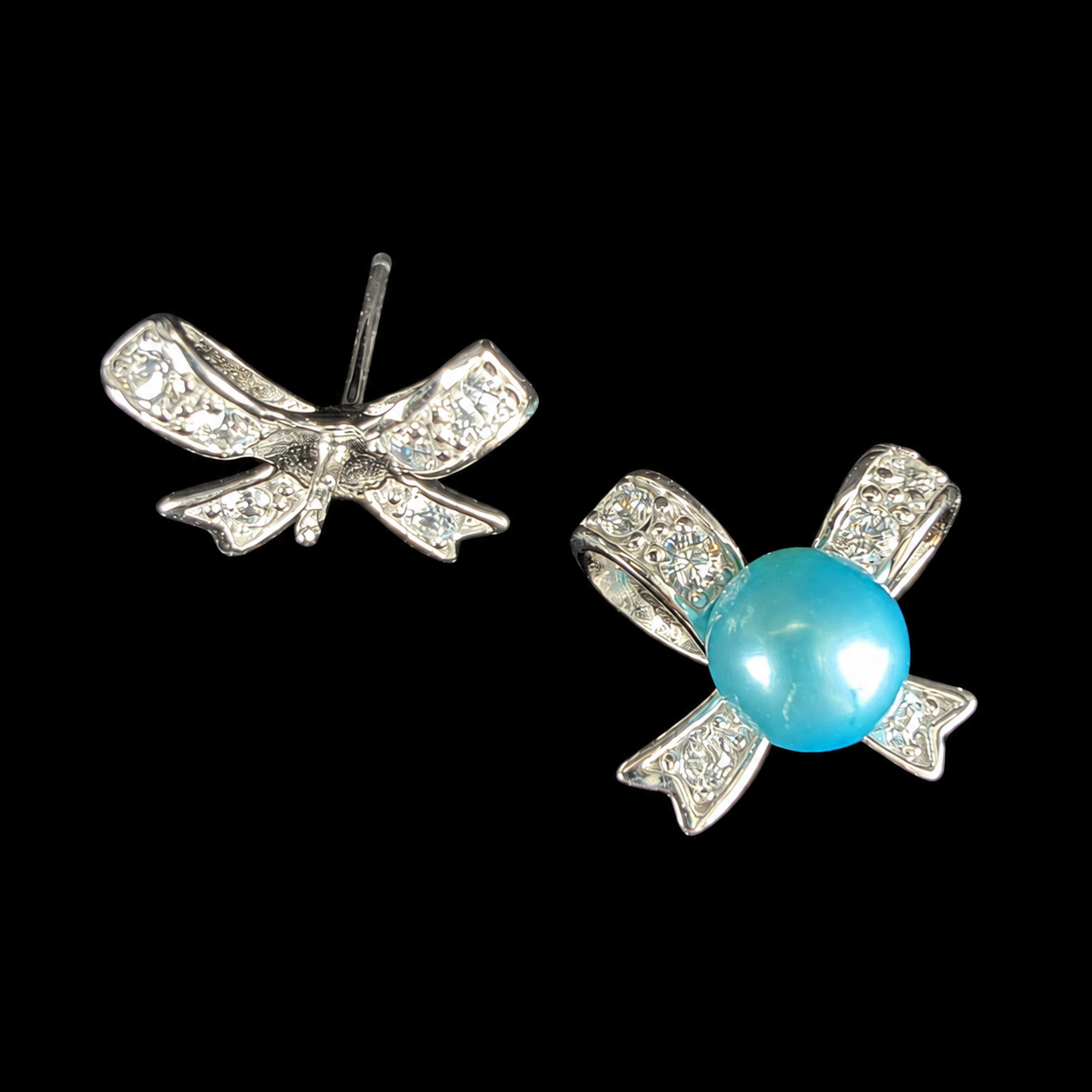 Glimmer Bow Pearl Stud Earrings